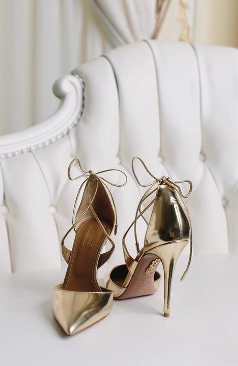 Grad Shoes, Gold Wedding Shoes, Sparkly Wedding, Shoes Cute, Prom Heels, Crystal Shoes, Gold Shoes, Gold Heels, Crazy Shoes