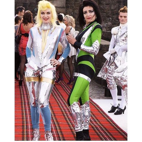 Friendship goals #pamhogg #siouxsiesioux by pamperandcurves You can follow me at @JayneKitsch Pam Hogg, Siouxsie Sioux, Goth Bands, Rock Queen, Space Fashion, As Humans, Riot Grrrl, Punk Rock Bands, Punk Rocker