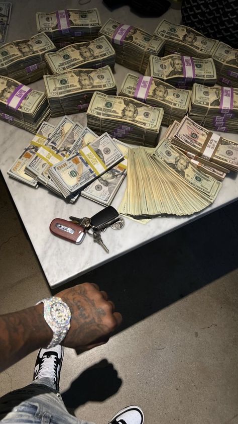 Racks Of Money Aesthetic, Money On Counter, Stack Of Money In Hand, Day Trading Lifestyle, Money And Watches, Money Flex Aesthetic, Get Money Wallpaper, Racks Of Money, Young Money Aesthetic