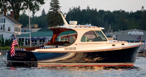 Hinckley 36 Picnic Boat. Named one of the prettiest boats of all time by Power & Motoryacht. Picnic Boat, Hinckley Yachts, Win Lotto, Cruiser Boat, Classic Wooden Boats, Cabin Cruiser, Classic Yachts, Vintage Boats, Old Boats