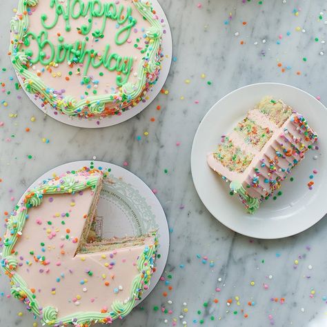 Confetti Cake by Magnolia Bakery - Gourmet Mail-Order Foods Magnolia Bakery Cake, Sand Tarts, Pudding Cakes, Nothing Bundt Cakes, Magnolia Bakery, Gourmet Cakes, Magnolias Bakery, Bakery Cake, Confetti Cake