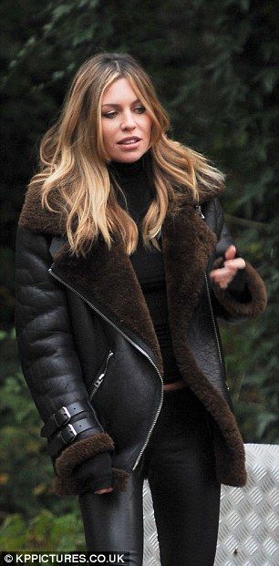 f016e59c7ad8b1d72903bb1aa5720d53desc35785396ri Abby Clancy, Abbey Clancy, Fashion D, Outfit Goals, Shearling Jacket, Fall Winter Outfits, Womens Fashion Casual, Autumn Winter Fashion, Trendy Outfits