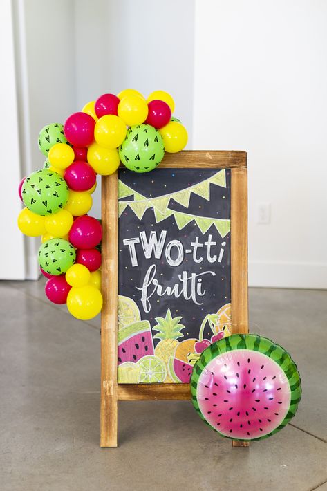 Twotti Fruity Backdrop, Two Ti Fruiti Party Ideas Diy, Twotty Fruitty Birthday Theme, Two Tti Fruity Birthday, Twotti Fruity Birthday, Tutti Frutti Birthday Party Food, Twotii Fruitii, Twotti Frutti Birthday Party, Fruits Theme Birthday Party