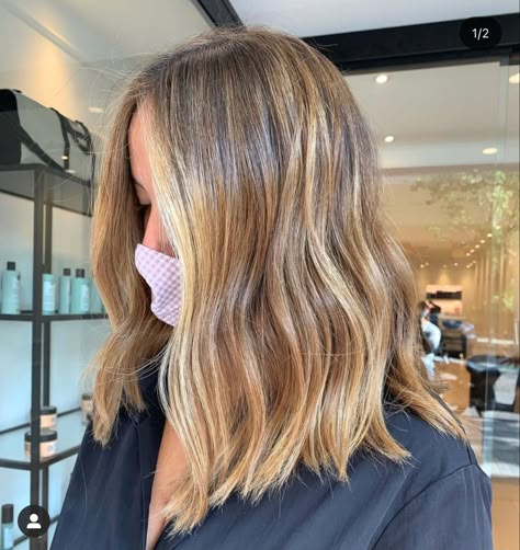 Balayage On Fine Hair, Gold Balayage Short Hair, Golden Balyage Short Hair, Honey Blonde Lob Straight, Sunkissed Honey Blonde Hair, Medium Dark Blonde Hair With Highlights, Golden Bronde Balayage Honey Short, Honey Blonde Balayage Brunettes Short, Golden Honey Blonde Short Hair