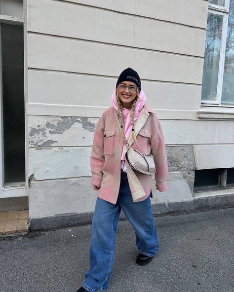 7 Winter Fashion Trends the Cool Scandi Crowd Is Loving | Who What Wear Scandinavian Winter Fashion, Scandi Street Style, Scandi Fashion, Winter Fashion Trends, Skandinavian Fashion, Scandinavian Fashion, Copenhagen Style, Fashion Trends Winter, Street Style Winter