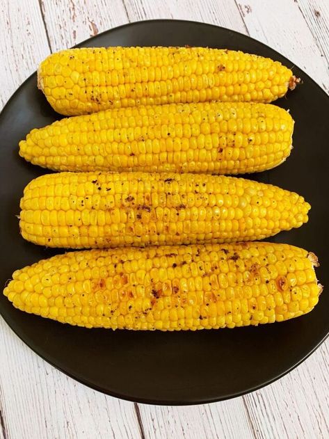 is delicious and easy to make! Roasting corn in the oven is a great option for when there is bad weather, too much on the grill/stove or if you want to make a really big batch! This recipe is sure to be a hit and one everyone will love. How to make Oven Roasted Corn on the Cob For this super simple recipe all you will need is corn on the cob, butter, garlic salt and pepper! Before you cook your corn you will want to make sure you get the best corn you can find. Read How to Choose an… Mozzarella Stuffed Turkey Meatballs, Roasted Corn On The Cob, Corn In The Oven, Black Bean Quinoa Burger, Grill Corn, Oven Roasted Corn, Homemade Chicken Tenders, Frozen Chicken Wings, Quinoa Burgers