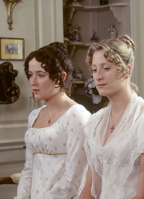 Pride and Prejudice directed by Simon Langton (TV Mini-Series, BBC, 1995) #janeausten Susannah Harker, Jennifer Ehle, Jane Austen Movies, Regency Era Fashion, Jane Austin, Pride Prejudice, Elizabeth Bennet, Jane Austen Books, Regency Dress