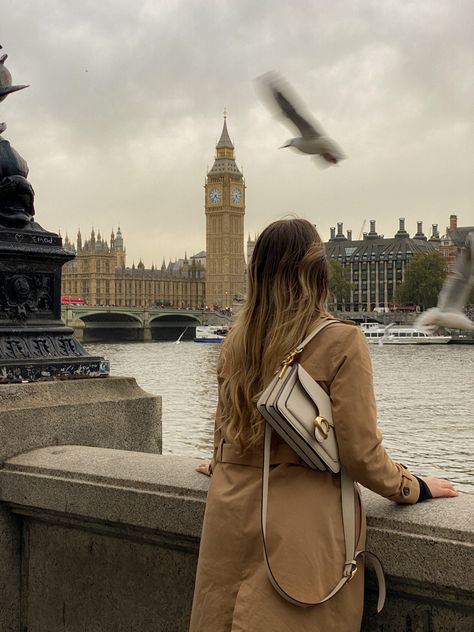 London Vision Board, London Travel Aesthetic, So Long London, London Lifestyle Aesthetic, London Pictures Ideas, London Girl Aesthetic, London Life Aesthetic, Autumn London, London Pics