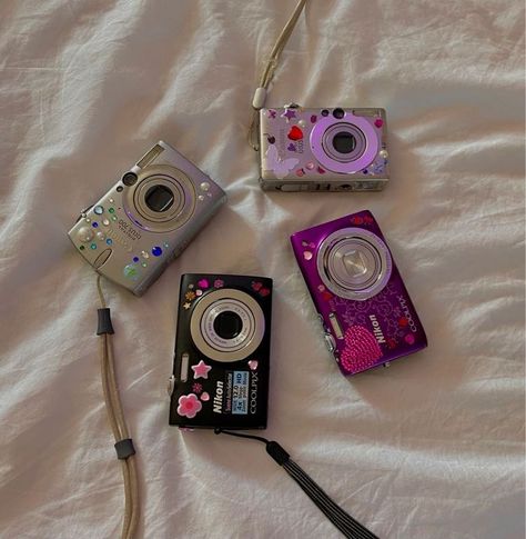 Olivia Core, Guts Tour, Cute Camera, Summer Scrapbook, Gift Inspo, Fan Girl, Foto Ideas Instagram, Summer Bucket Lists, Summer Bucket