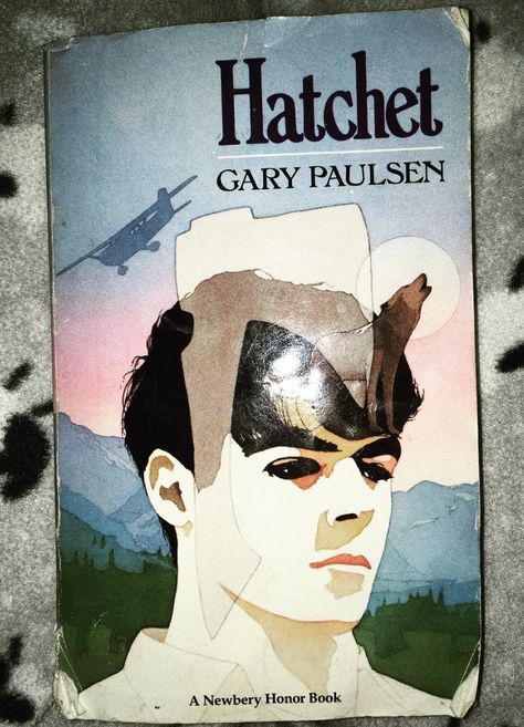 "Hatchet" by Gary Paulsen. 27 Forgotten Book Covers From Your Childhood That You’ll Immediately Remember On Sight Walt Jr, Hatchet Book, Hatchet By Gary Paulsen, Hatchet Gary Paulsen, Desperate Housewives, Reading Recommendations, Great Books, Book Covers, Book Recommendations