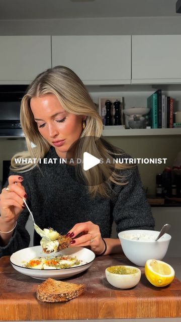 Nutritionist Approved Meals, Em The Nutritionist Recipes, What I Eat In A Day Aesthetic, Emily English Nutritionist, Em The Nutritionist, Nutritionist Aesthetic, Makers Diet, Emily English, Turkish Eggs