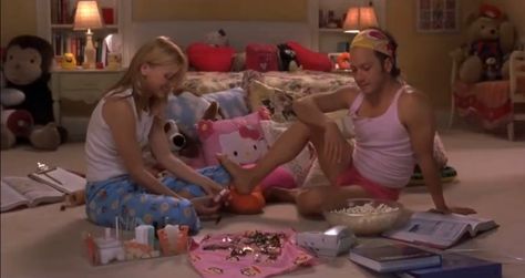 00s Sleepover Aesthetic, The Hot Chick Movie, The Hot Chick, Movie Bedroom, No Ordinary Girl, 2000s Aesthetic, Legally Blonde, Slumber Parties, Teenage Dream