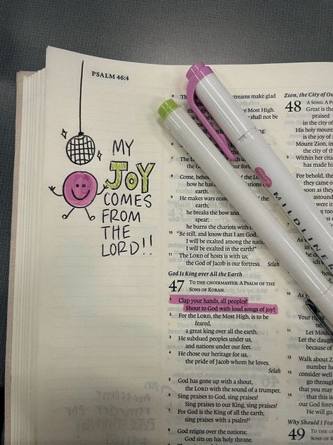 Bible With Margins, Christian Doodles Aesthetic, Smash Doodle Spanish, My Joy Comes From The Lord, Bible Verse Doodles Simple, Bible Verse Drawings Doodles, Things To Draw In Your Bible, Bible Doodles Journaling Scripture Art, Bible Doodling Ideas Simple