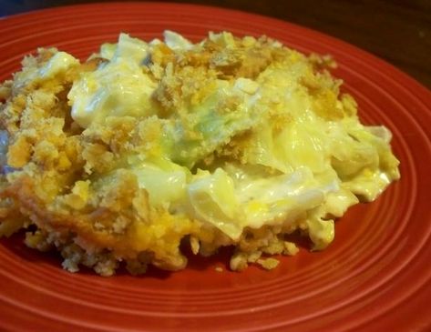 Awesome Cabbage Casserole from Food.com:   								This recipe is a dish that my sister-n-law brought to a Christmas gathering. It was such at hit that she had to give us all the recipe! Flavored Crackers, Cabbage Casserole Recipe, Food Casseroles, Cabbage Casserole Recipes, Small Cabbage, Cabbage Casserole, Vegetable Casserole, Pan Meals, Veggie Side Dishes