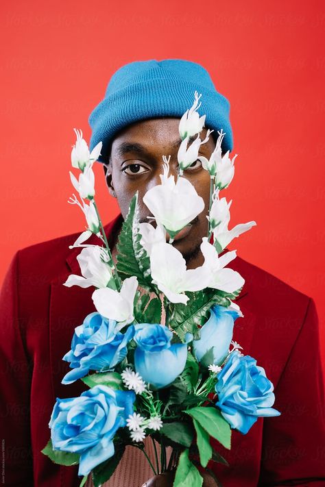 Man with blue roses by Javier Díez  - Stocksy United #valentines #stock #stockphoto Black Man In Suit, Suit With Flowers, Men With Flowers, Man With Flowers, Man In Suit, Flowers For Men, Black Suit Men, Flower Photoshoot, Photographie Portrait Inspiration