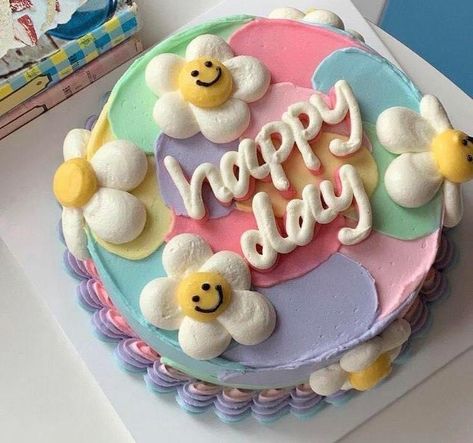 Astetic Birthday Cake Ideas, Pastel Smiley Face Cake, April Birthday Cake Ideas, Asthetic Cakes For Girl, Asthetic Birthday Cake Girl, 11th Birthday Cake, Toddler Birthday Cakes, 13 Birthday Cake, Pastel Cakes