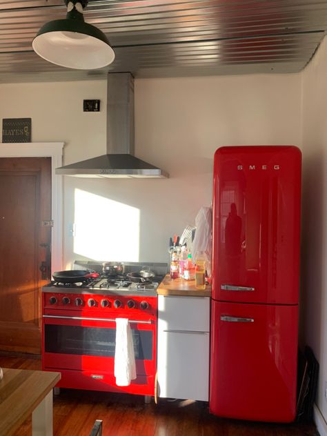 Red Smeg Fridge, Red Retro Fridge, Orange Smeg Fridge, Smeg Fridge Aesthetic, 80s Fridge, 70s Fridge, 50s Fridge, Red Fridge Kitchen, Retro Fridge Kitchen