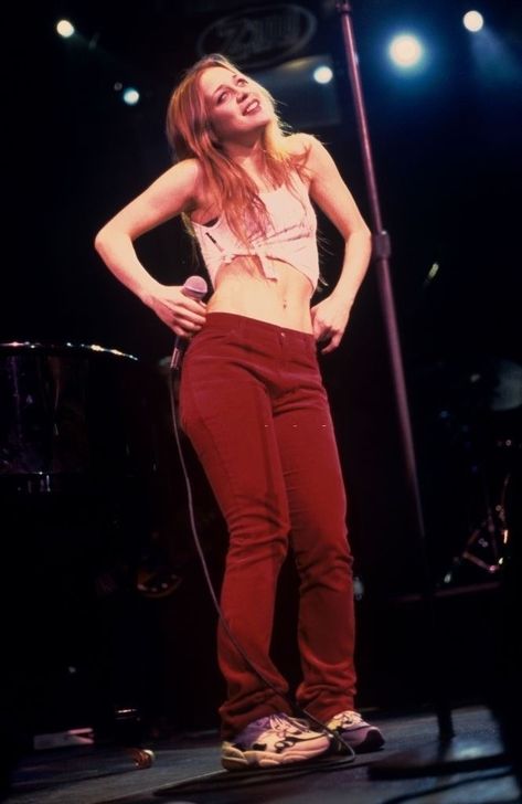 Fiona Apple Outfit, Apple Outfit, 70s Inspired Outfits, Black Lodge, Fiona Apple, Square Garden, Madison Square Garden, Madison Square, 70s Inspired