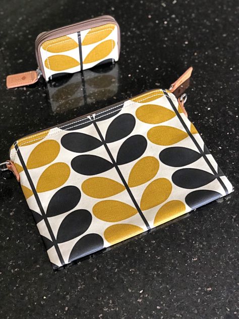 Orla Kiely Travel Pouch bag #orlakiely #orlakielytravelpouch Orla Kiely, Travel Pouch, Pouch Bag, Sunglasses Case, Bag Accessories, Pouch, Sunglasses, Travel, Closet