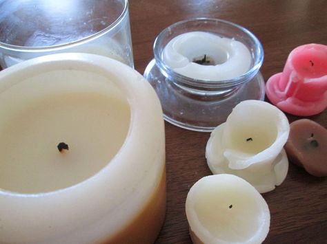 Often after burning candles and often some of your favorite scents, there is leftovers that often get thrown away! Hmmmm! I decided to take the leftovers(pickin… Recycle Candle Wax, Reuse Candle Wax, Candle Wax Crafts, Leftover Candle Wax, Wax Crafts, Leftover Candle, Candle Reuse, Candle Repurpose, Recycle Candles