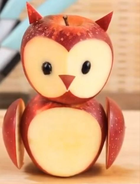 Food Design Ideas Creative, Apple Carving, Fruit Platter Designs, Homemade Cookbook, Fruit Animals, Decorações Com Comidas, Food Art For Kids, Funny Fruit, Amazing Food Decoration