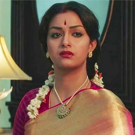 Mahanati Jewellery, Savitri Actress, Nadigayar Thilagam, Bengali Bridal Makeup, Keerthi Suresh, Keerthy Suresh, Saree Jewellery, Indian Gowns Dresses, Indian Bridal Fashion