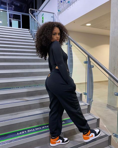 StepCorrectUk on Instagram: “Mind your Step... this StepCorrect☢️🇪🇺” Tracksuit Outfit Women Street Styles, Tracksuit Outfit Women, Black Joggers Outfit, Outfit Jogging, Joggers Outfit Women, Tracksuit Outfit, Tomboy Style Outfits, Causual Outfits