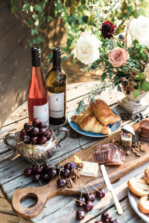 French Countryside Rehearsal Dinner + British Columbia + Rocky Mountain Bride + 22 French Countryside Party, French Dinner Party, Solstice Dinner, French Table Setting, French Lunch, French Dinner Parties, Rehearsal Dinner Inspiration, Countryside Girl, Wine Farm