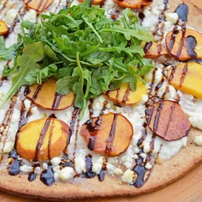 Peach and Gorgonzola Pizza - A Delicious Homemade Pizza Recipe Pizza Sauce Easy, Gourmet Pizza Recipes, Balsamic Reduction Sauce, Peach Pizza, Gorgonzola Pizza, Reduction Sauce, Homemade Pizza Recipe, Homemade Cocktail Sauce, Cocktail Sauce Recipe