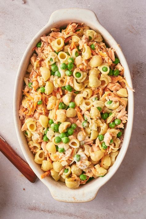 Salmon Dill Pasta, Pouch Salmon Recipes, Canned Salmon Recipes Casseroles, What To Do With Canned Salmon, Salmon Pot Pie, Salmon Casserole Recipes Baked, What To Do With Leftover Salmon, Canned Salmon Pasta Recipes, Canned Salmon Casserole