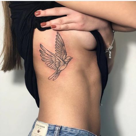 Bird Tattoo Ribs, Pigeon Tattoo, Vogel Tattoo, Bird Tattoo Wrist, Cute Hand Tattoos, Tattoo Wrist, Tattoo Trend, Initial Tattoo, Hand Tattoos For Women