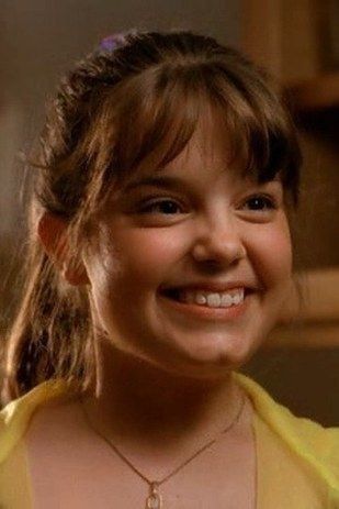 When the Disney Channel replaced Kimberly J. Brown with Sara Paxton in theHalloweentown series and didn’t think anyone would notice. Marnie Piper, Kimberly J Brown, Halloween Town Movie, Sara Paxton, Kimberly Brown, Disney Channel Original, A Cinderella Story, She Mask, Leo Dicaprio