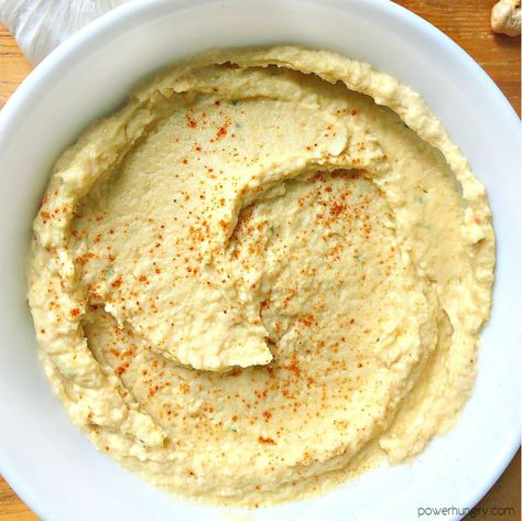 overhead shot of a white bowl filled with oil-free and tahini-free hummus, sprinkled with smoked paprika Roast Celeriac, Fast Metabolism Recipes, Fmd Recipes, Fast Metabolism Diet Recipes, Metabolic Diet Recipes, Garlic Hummus, Metabolic Diet, Fast Metabolism Diet, Homemade Hummus