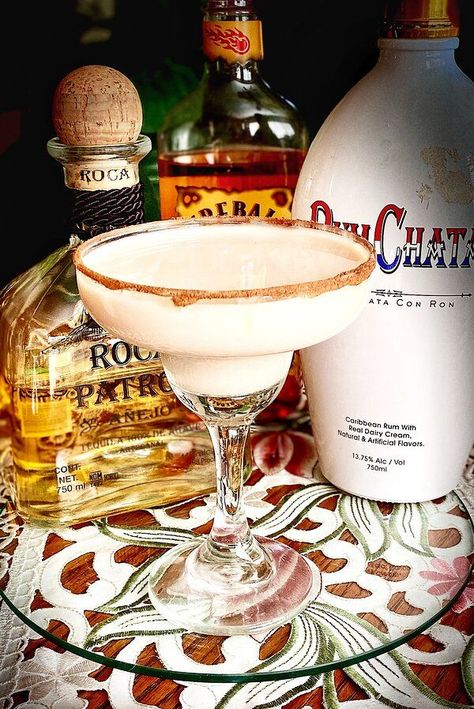 Horchata Margarita Recipe, Horchata Cocktail, How To Make Horchata, How To Make Tequila, Tequila Drinks Recipes, Cocktail Recipes Tequila, Tequila Recipe, Cinnamon Whiskey, Margarita Ingredients