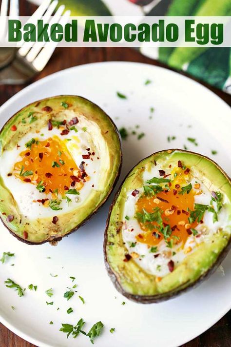 Baked avocado egg is the perfect keto and paleo breakfast. Baked avocado is so creamy! This dish is also substantial enough for a meatless dinner.  #avocado #healthyrecipes #breakfast #brunch #keto #lowcarb #paleo #glutenfree Baked Avocado Egg, Dinner Avocado, Tartiflette Recipe, Avocado Egg Bake, Avocado Recipes Healthy, Avocado Eggs, Breakfast Low Carb, Baked Avocado, Healthy Paleo Recipes