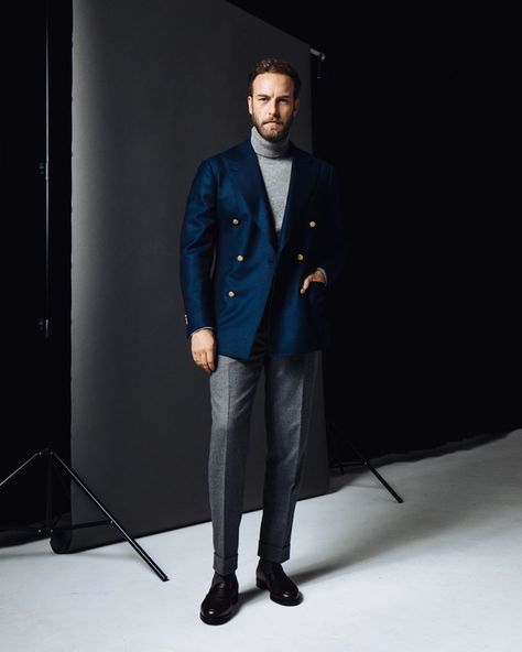 Things I'm Excited to Wear This Fall — Die, Workwear! Double Breasted Navy Blazer, Grey Blue Suit, Grey Flannel Trousers, Navy Sport Coat, Suit Outfit, Penny Loafer, Navy Blazer, Cool Street Fashion, Black Suits