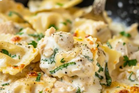 Chicken And Spinach Ravioli, Cheese Ravioli With Chicken, Chicken Alfredo Ravioli, Alfredo Ravioli, Spinach And Cheese Ravioli, Chicken Ravioli, Spinach And Ricotta Ravioli, Pasta Side, Spinach Alfredo