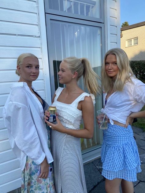 Swedish Girl Aesthetic, Swedish Summer Outfits, Summer Friends Aesthetic, Blank Image, Aesthetic Snow, Ski Aesthetic, Sunset Skies, Swedish Summer, Snow Aesthetic