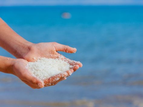 Dead Sea Salt Benefits, Sea Salt Benefits, Dead Sea Salt Scrub, Salt Benefits, Goat Soap, Sea Salt Scrub, Sea Salt Scrubs, Facial Oils, Oil For Dry Skin