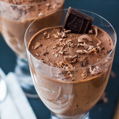 Mousse au chocolat ohne Ei Healthy Coffee Creamer, Healthy Chocolate Mousse, Mousse Dolce, Keto Chocolate Mousse, Avocado Chocolate Mousse, Sugar Free Recipes Desserts, Postre Keto, Avocado Chocolate, Mousse Dessert