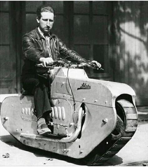 Francisco Villa, Wojskowy Humor, Concept Motorcycles, Motorcycle Tank, Vintage Motorcycles, Vehicle Design, Retro Futurism, Dieselpunk, Custom Bikes