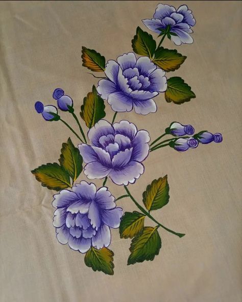 Fabric Painting On Bedsheet, Simple Penting, Bed Sheet Painting Design, Beginner Photographer, Fabric Colour Painting, Painting Flowers Tutorial, Fabric Painting Techniques, Saree Painting, Fabric Painting On Clothes