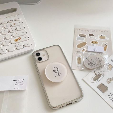 Iphone Case With Pop Socket, Pop Sockets Aesthetic, Cute Popsockets Aesthetic, Aesthetic Pop Socket, Pop Socket Aesthetic, Pop Socket Ideas, Pop Socket Designs, Iphone Cases Aesthetic, Apple Laptop Macbook