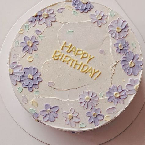 Bd Cake, 14th Birthday Cakes, 15th Birthday Cakes, Small Birthday Cakes, Seasonal Baking, Aesthetic Cake, Cake Aesthetic, 16 Birthday Cake, Simple Cake Designs