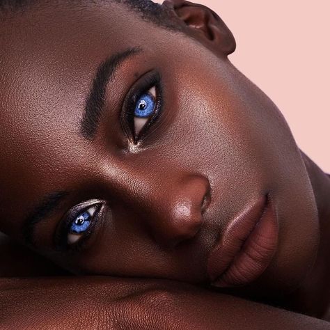 Your eyes 🔥omg if I see U i can’t stop looking at your beautiful eyes 🤦🏾‍♂ You are my new obsession @iamjalicia Colored Tattoos, Blue Eyes Aesthetic, People With Blue Eyes, Woman With Blue Eyes, Blue Eye Color, Dark Blue Eyes, Behind Blue Eyes, Big Blue Eyes, Violet Eyes