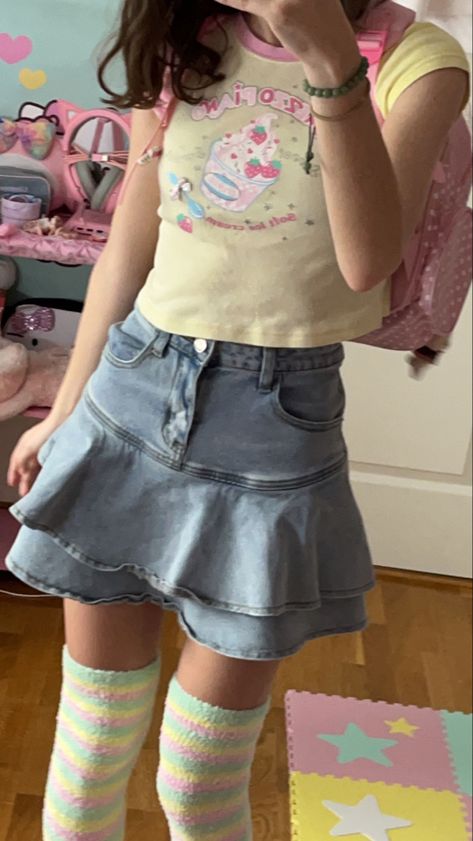 Kawaii Outfits For Summer, Casual Cutecore Outfits, Pompompurin Outfit Aesthetic, Cutecore Summer Outfits, Cutecore Outfit With Pants, Summer Kawaii Outfits, Candy Core Outfits, Gurokawaii Fashion, Cute Core Outfits