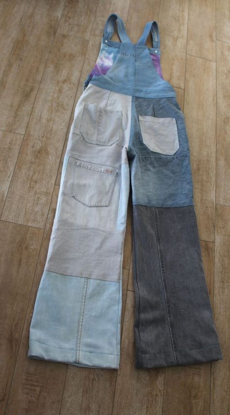 Overalls! Jeans Recycle Ideas Clothes, Diy Overalls From Jeans, Handmade Overalls, Diy Overalls, Jumpsuit Diy, Repurposed Jeans, Old Jeans Recycle, Korean Fashion Store, Denim Scraps