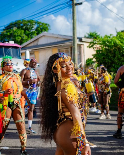 Ah love it here! 🇦🇬 #antiguaandbarbuda #antiguacarnival #home #frontline Carribean Carnival Aesthetic, Carribean Culture Aesthetic, Bead Outfits, Carnival Poses, Carribean Culture, Carnival Caribbean, Dance Career, Carnival Dancers, Kay Flock