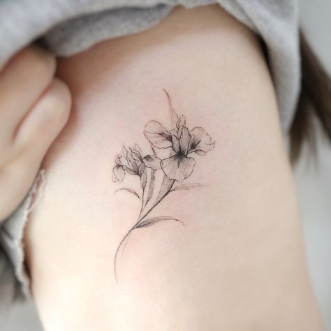 Violet And Iris Tattoo, Iris Flowers Tattoo, Violet Flower Tattoos, Iris Flower Tattoo, Shoulder Cap Tattoo, Iris Tattoo, Tattoo Project, Classy Tattoos, Dainty Tattoos