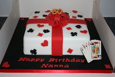 Playing Cards Cake Design, Casino Cake, Cards Cake, Playing Card Design, Minimalist Cake, 7 Cake, Play Card, Cake Diy, Casino Party Decorations